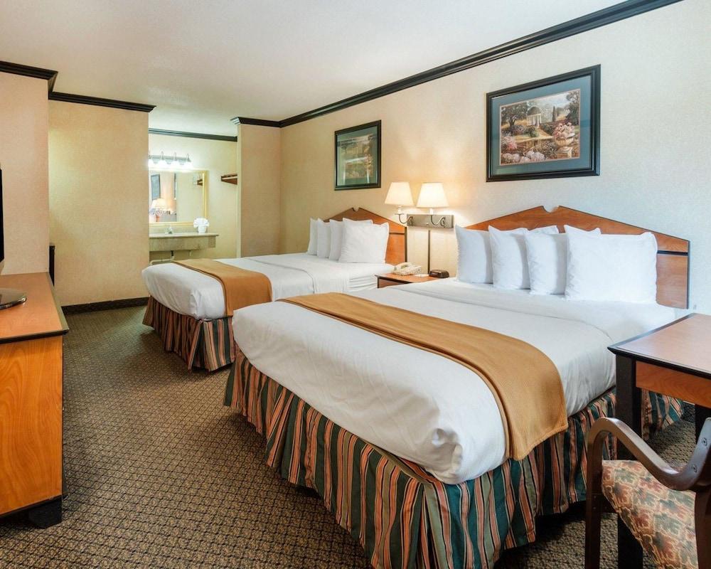 Quality Inn & Suites Lufkin Exterior photo
